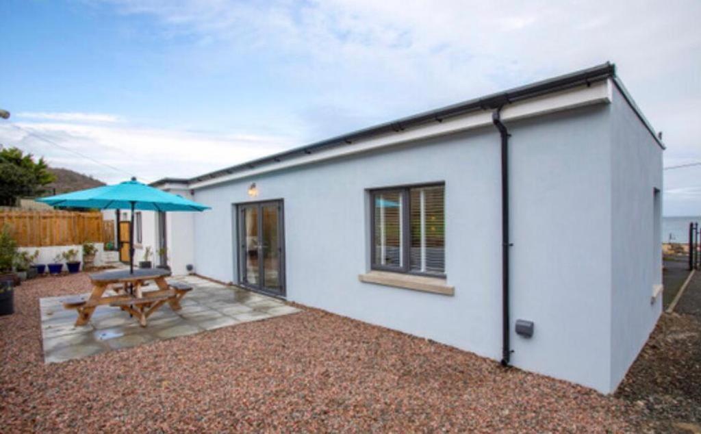 Josies Place At Waters Edge Self Catering Apartment Glenarm エクステリア 写真