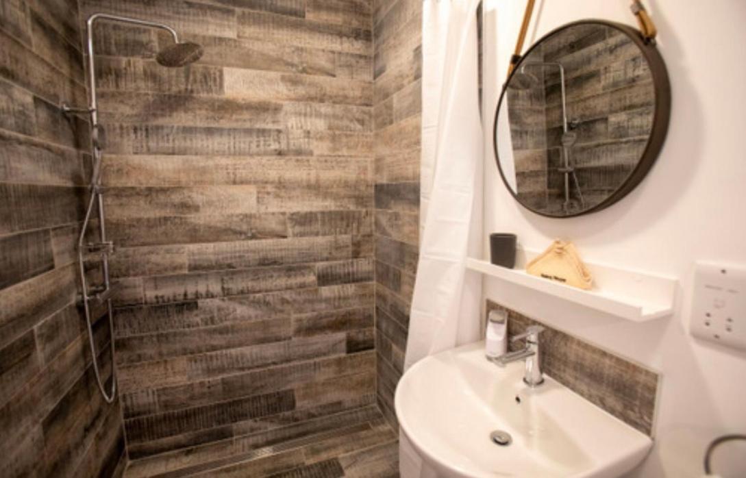 Josies Place At Waters Edge Self Catering Apartment Glenarm エクステリア 写真